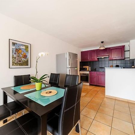 Jade - Appt 2 Chb - 4 Personnes - A 200 M Du Lagon De Saint-Pierre - Residence Avec Belle Piscine Et Parking Prive - Sur Le Front De Mer Et A 2 Pas Du Centre-Ville De St-Pierre Εξωτερικό φωτογραφία